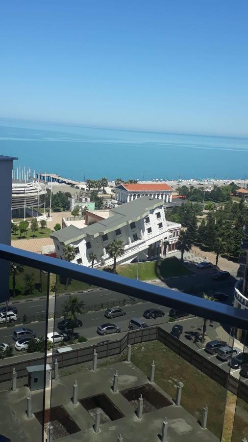 Apartment On Sherif Khimshiashvili Street 15B Batumi Luaran gambar