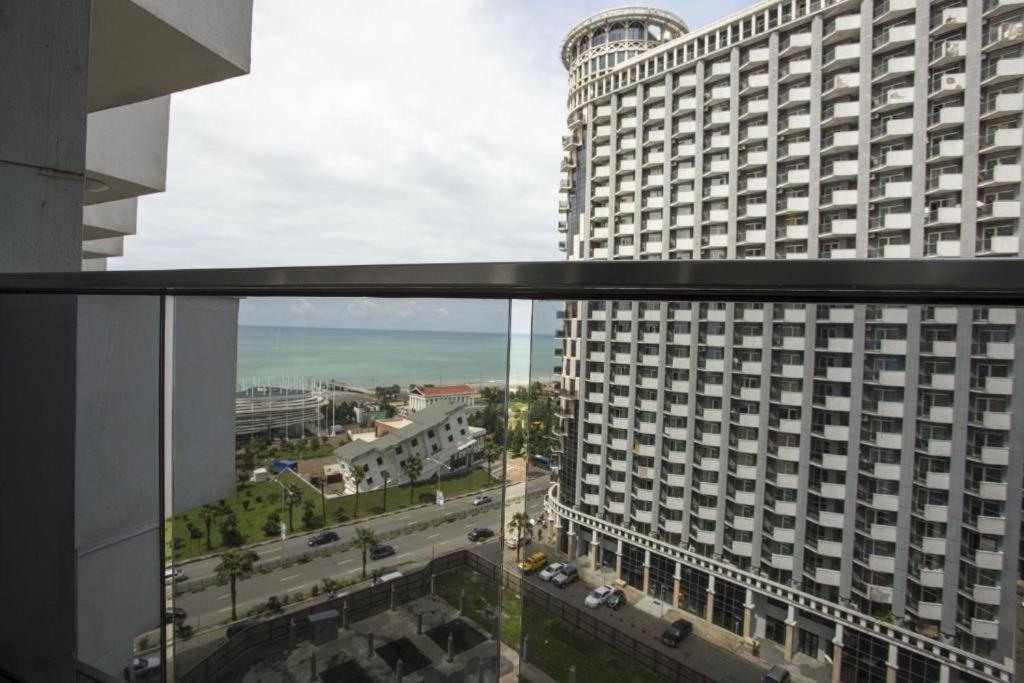 Apartment On Sherif Khimshiashvili Street 15B Batumi Luaran gambar