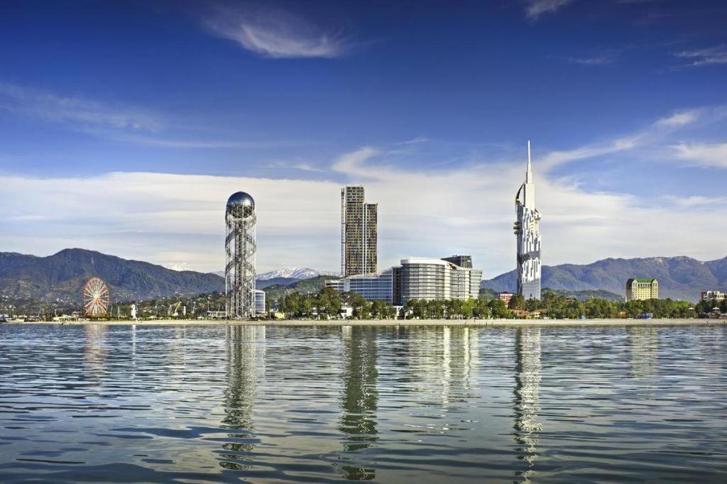 Apartment On Sherif Khimshiashvili Street 15B Batumi Luaran gambar