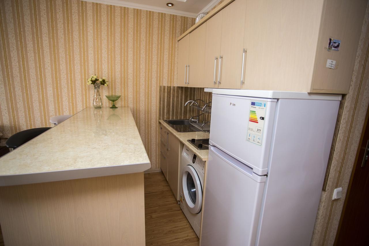 Apartment On Sherif Khimshiashvili Street 15B Batumi Luaran gambar