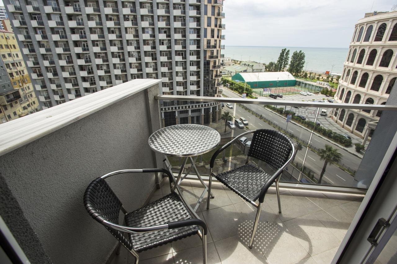 Apartment On Sherif Khimshiashvili Street 15B Batumi Luaran gambar