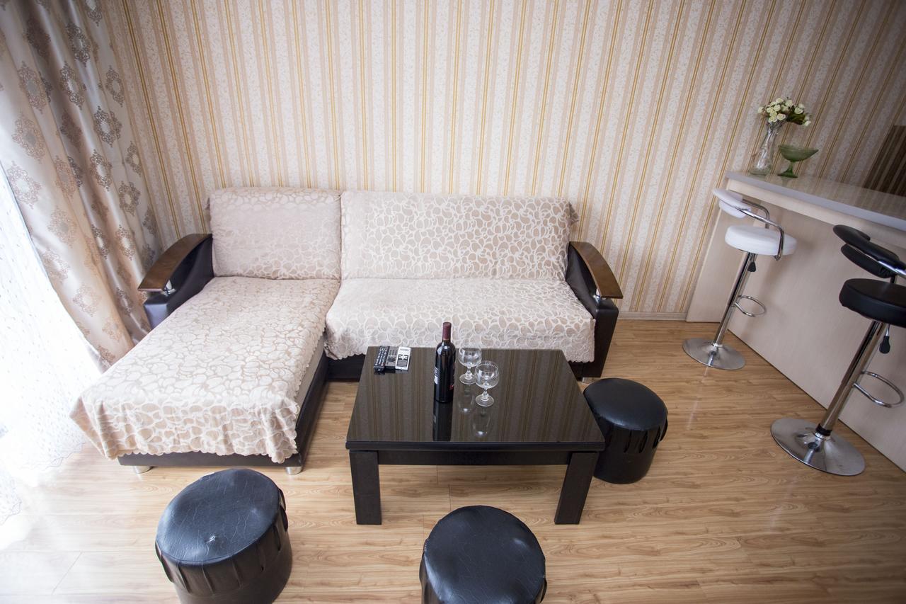 Apartment On Sherif Khimshiashvili Street 15B Batumi Luaran gambar