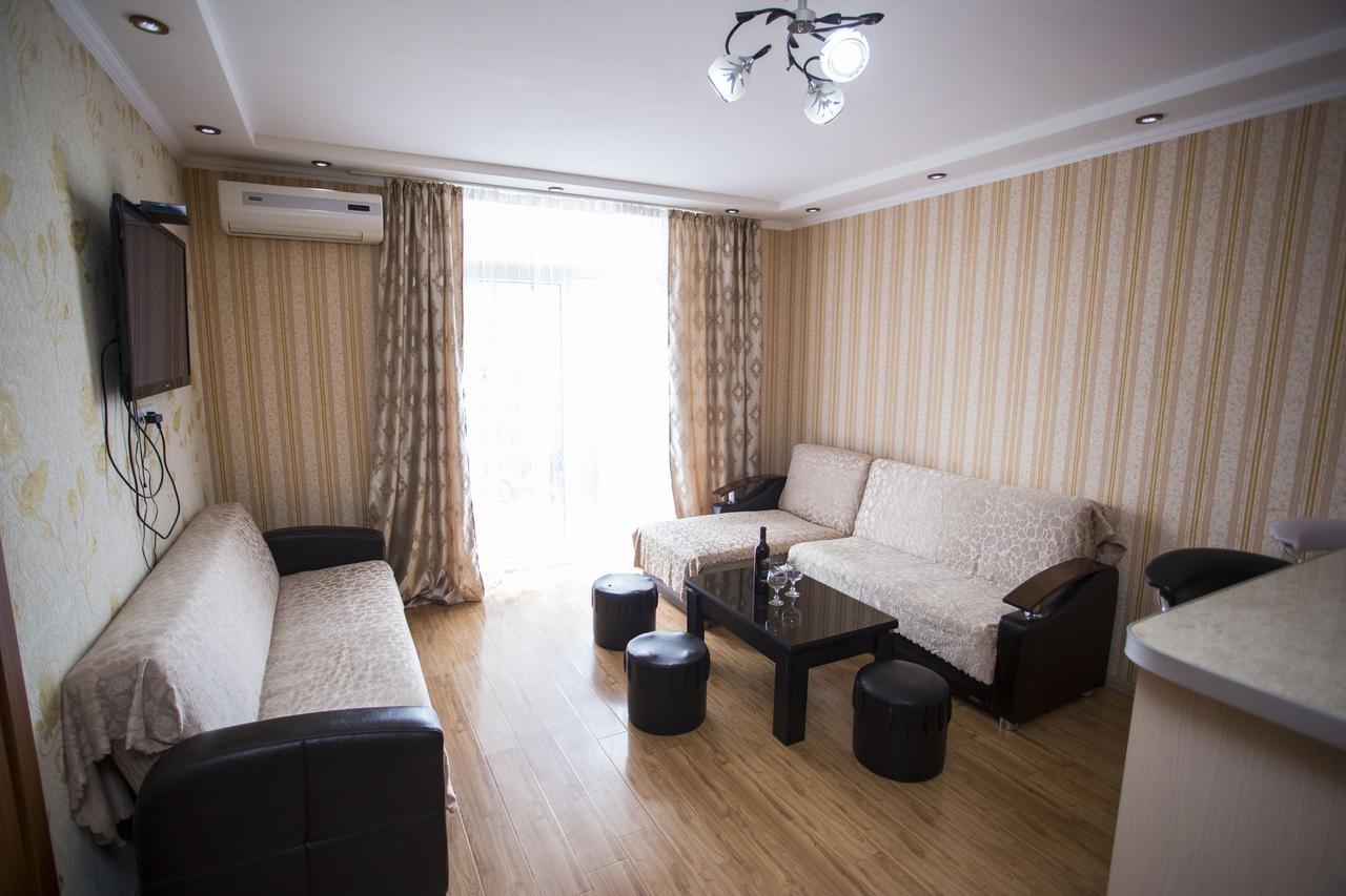 Apartment On Sherif Khimshiashvili Street 15B Batumi Luaran gambar