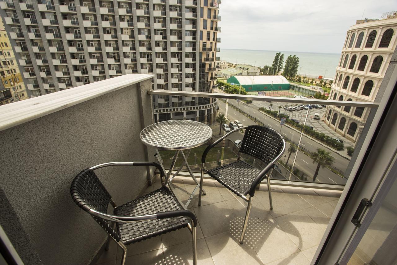 Apartment On Sherif Khimshiashvili Street 15B Batumi Luaran gambar