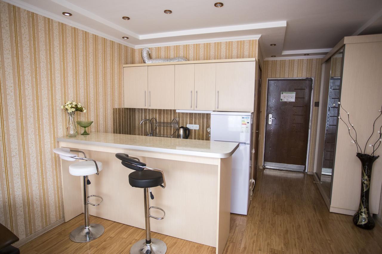 Apartment On Sherif Khimshiashvili Street 15B Batumi Luaran gambar