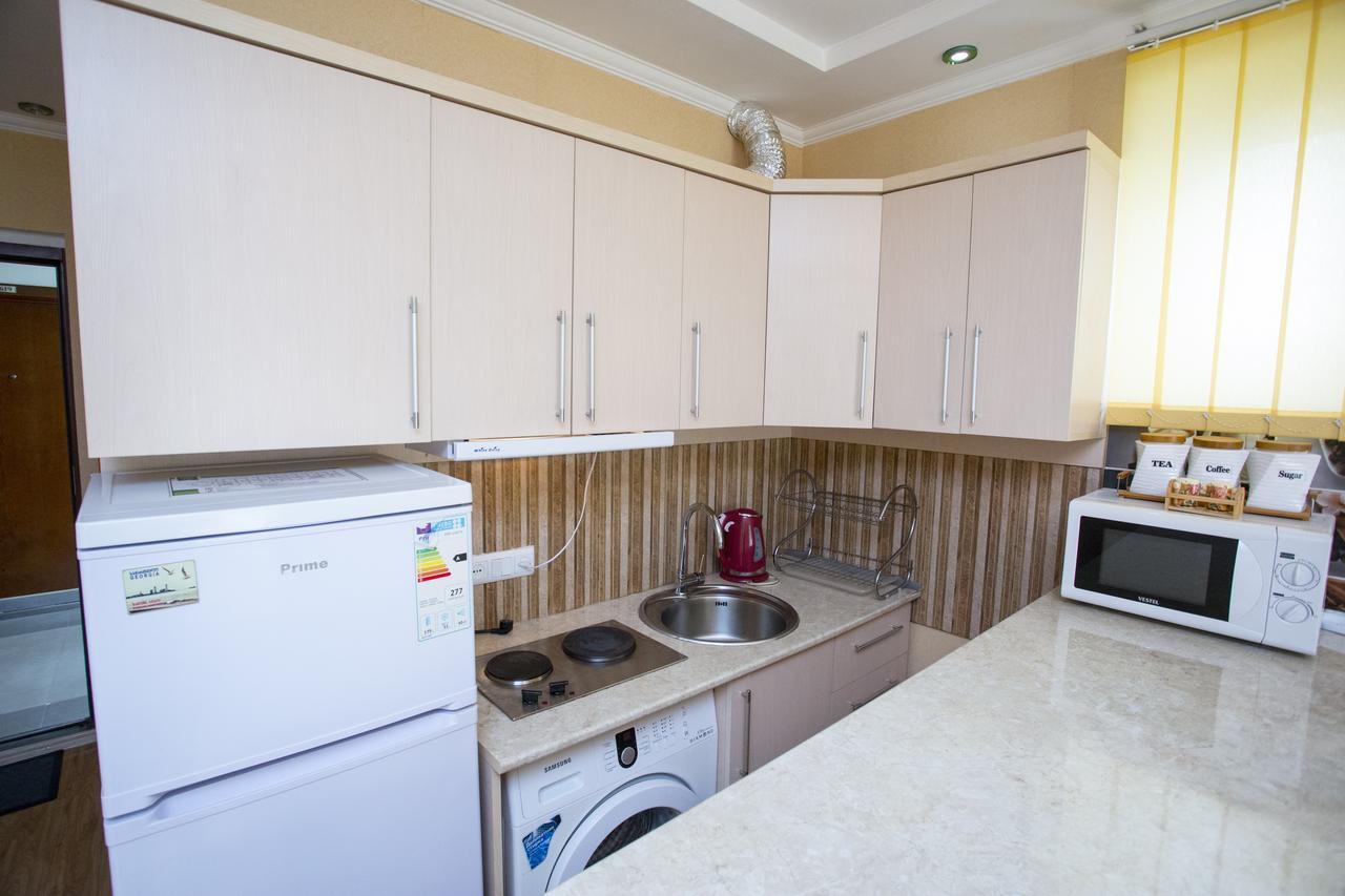 Apartment On Sherif Khimshiashvili Street 15B Batumi Luaran gambar